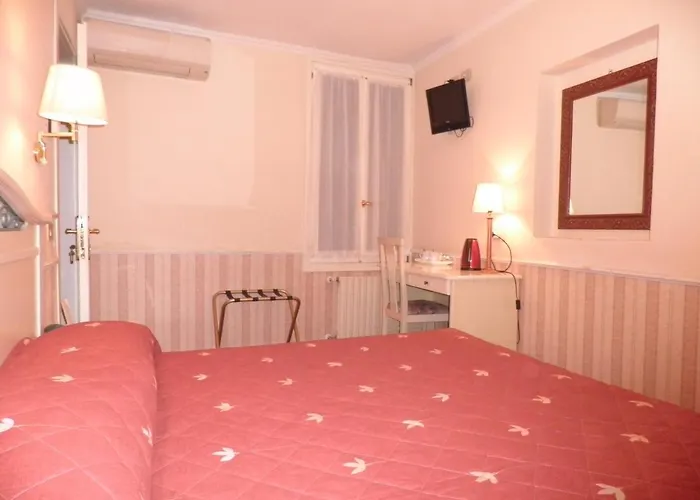 Al Campaniel Bed And Breakfast